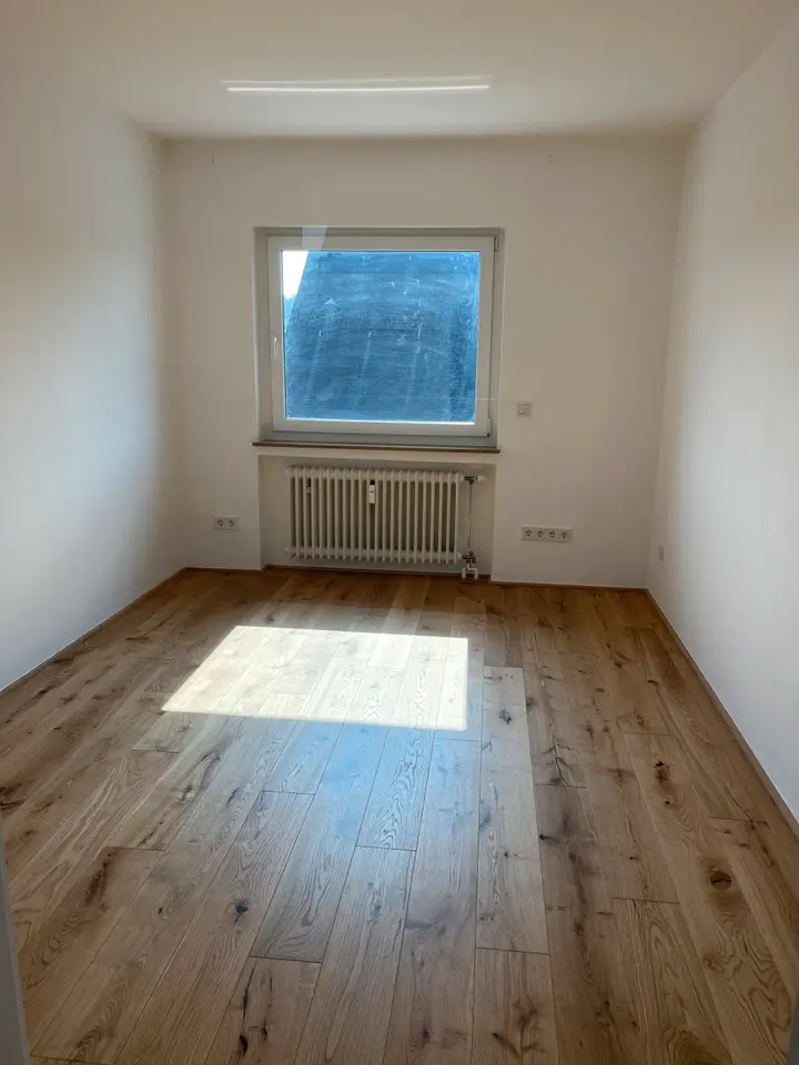 4 Zimmer Wohnung mit 123 m² in Siegen – Bild 1