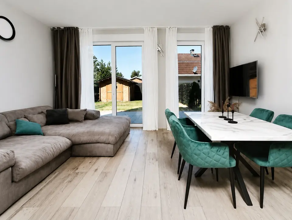 6 Zimmer Haus mit 200 m² in Oranienburg – Bild 1