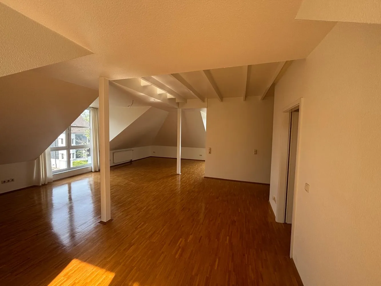 2 Zimmer Wohnung mit 70 m² in Mülheim an der Ruhr – Bild 1