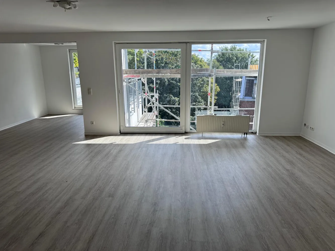 4 Zimmer Wohnung mit 140 m² in Köln – Bild 2