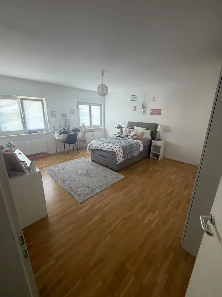 4 Zimmer Wohnung mit 135 m² in Karlsruhe – Bild 4