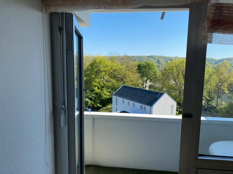 4 Zimmer Wohnung mit 112 m² in Saarbrücken – Bild 2