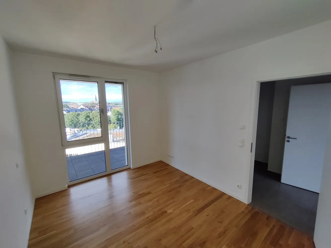 2 Zimmer Wohnung mit 77 m² in Dresden – Bild 4