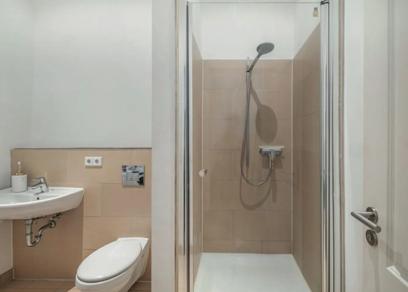 1 room apartment with 49 m² in Berlin – Photo 3