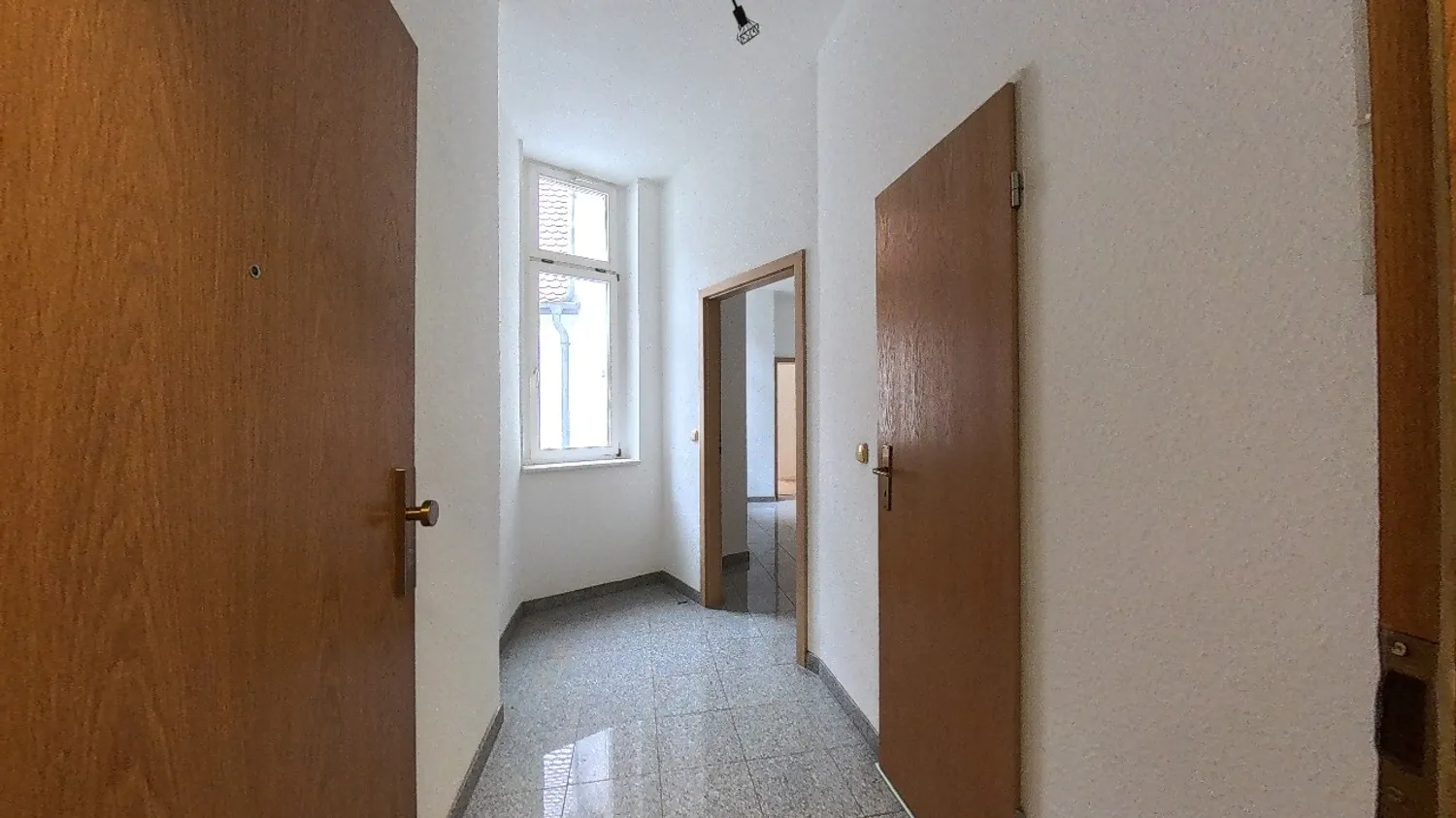 2 Zimmer Wohnung mit 44 m² in Halle (Saale) – Bild 1