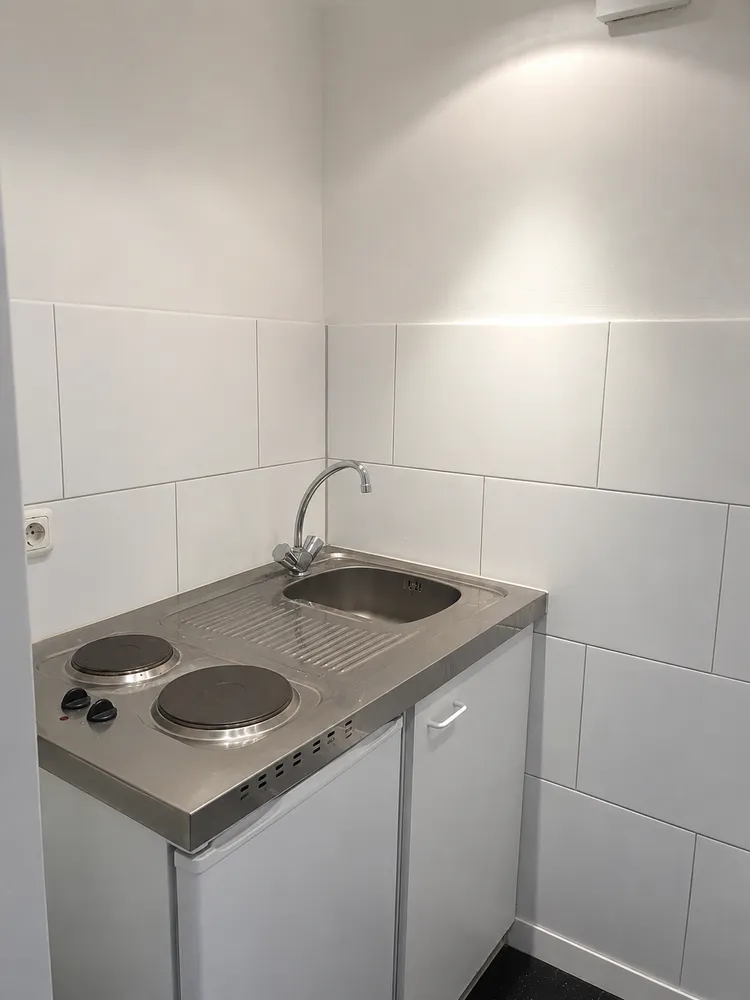 1 Zimmer Wohnung mit 28 m² in Köln – Bild 6