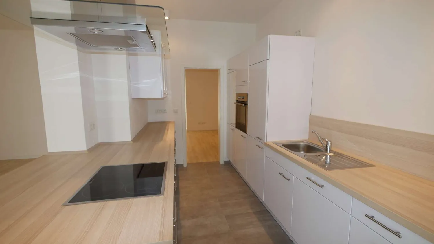3 Zimmer Wohnung mit 109 m² in Hannover – Bild 2