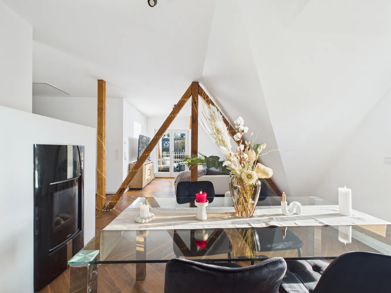 3 Zimmer Wohnung mit 90 m² in Wiesbaden – Bild 2