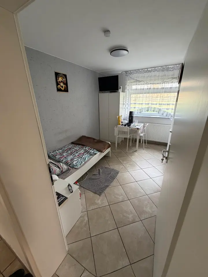 WG-Zimmer mit 250 m² in Nettetal – Bild 2
