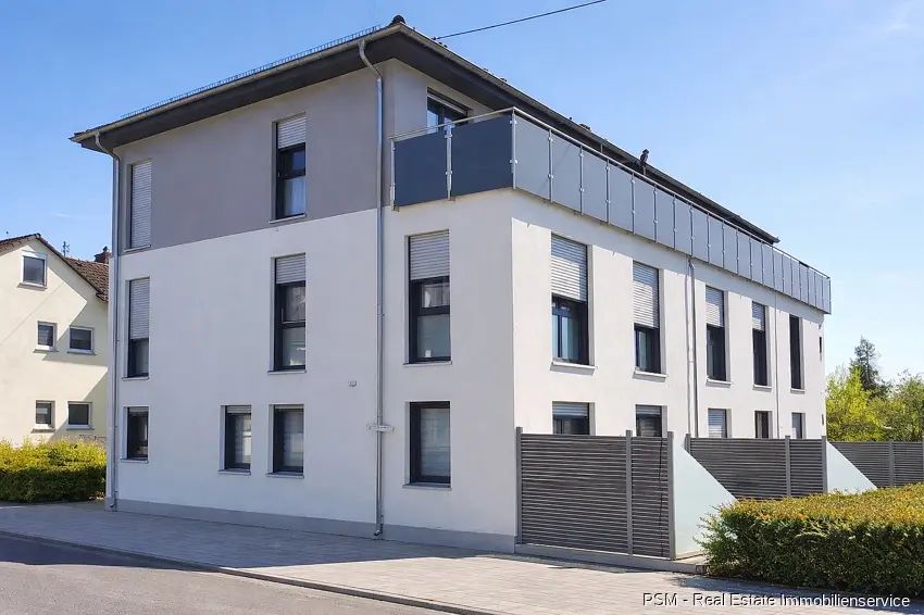 6 Zimmer Haus mit 222 m² in Wiesbaden – Bild 1