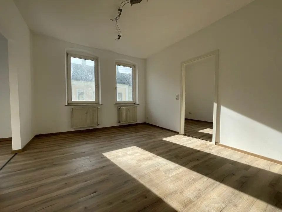3 Zimmer Wohnung mit 60 m² in Hof – Bild 2