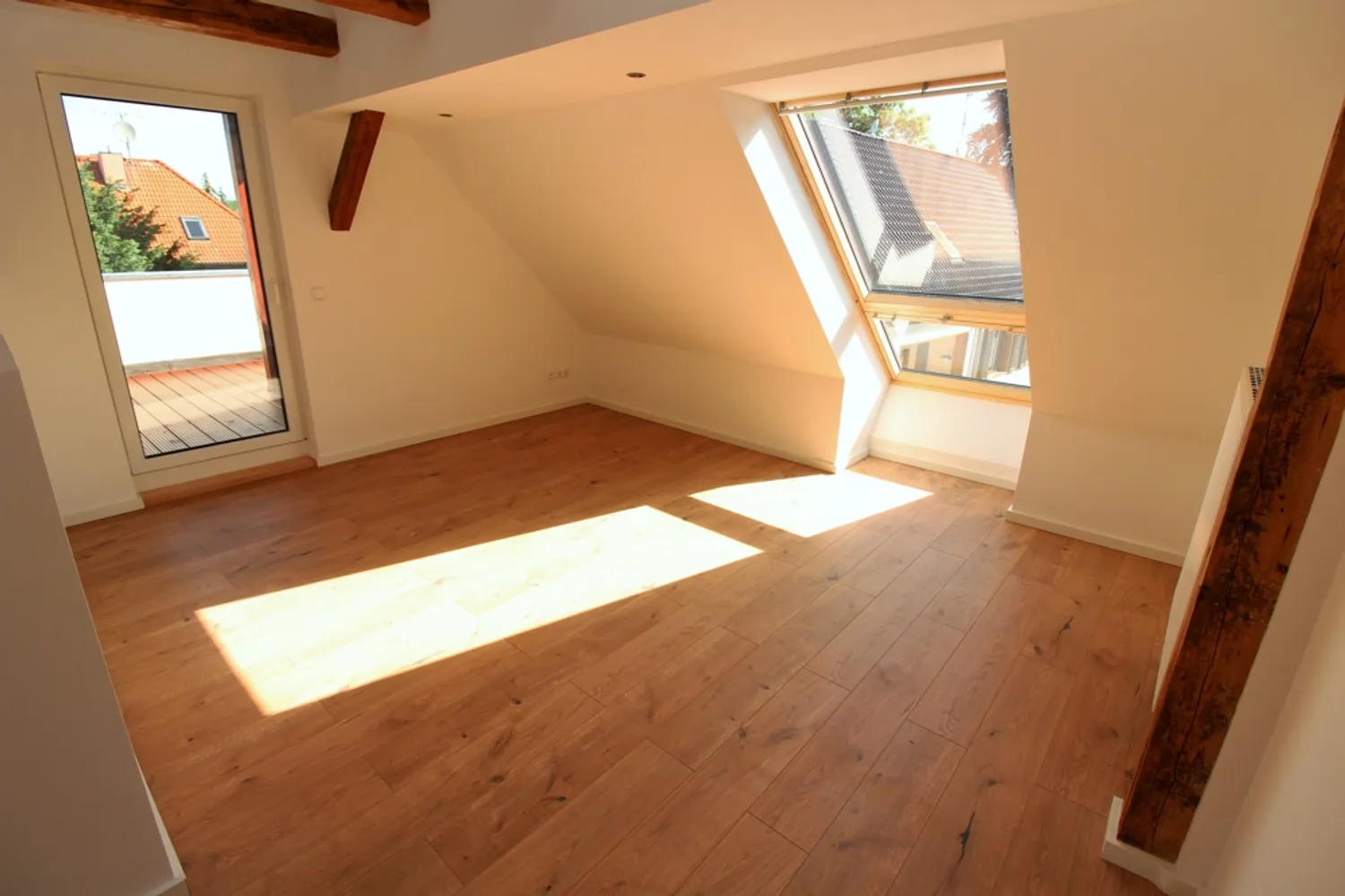 4 Zimmer Wohnung mit 112 m² in Magdeburg – Bild 2