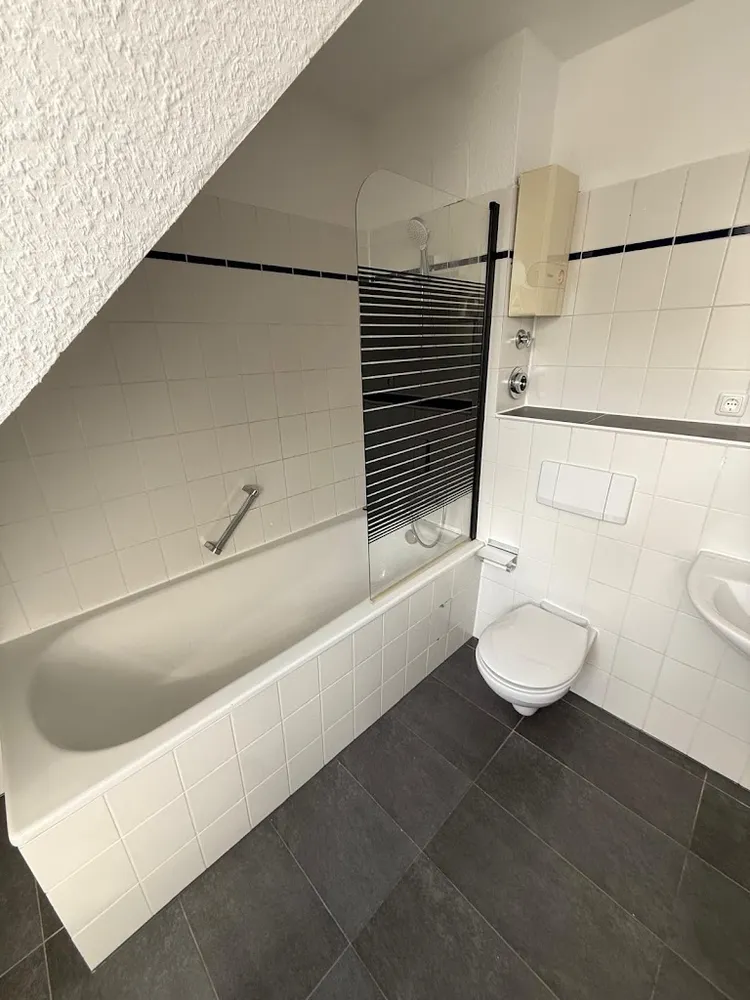2 Zimmer Wohnung mit 75 m² in Krefeld – Bild 9