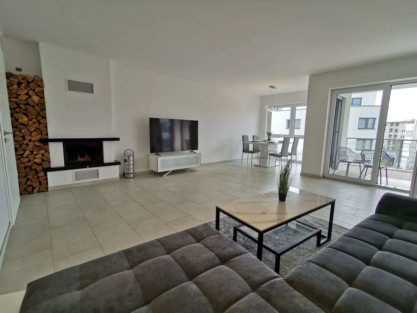 3 Zimmer Wohnung mit 99 m² in Frankfurt am Main – Bild 3