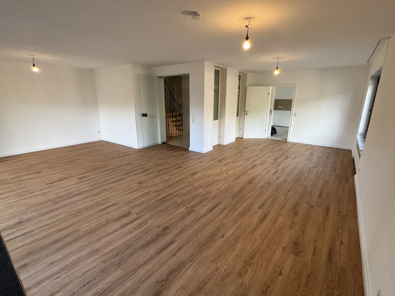 4 Zimmer Wohnung mit 130 m² in Kerpen – Bild 1