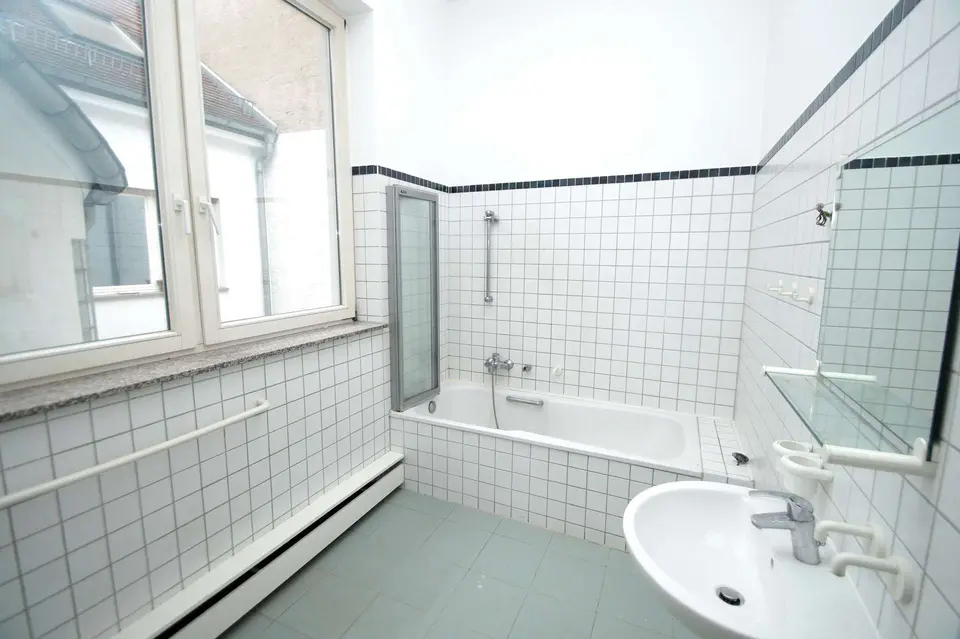 3 Zimmer Wohnung mit 100 m² in Altenburg – Bild 7