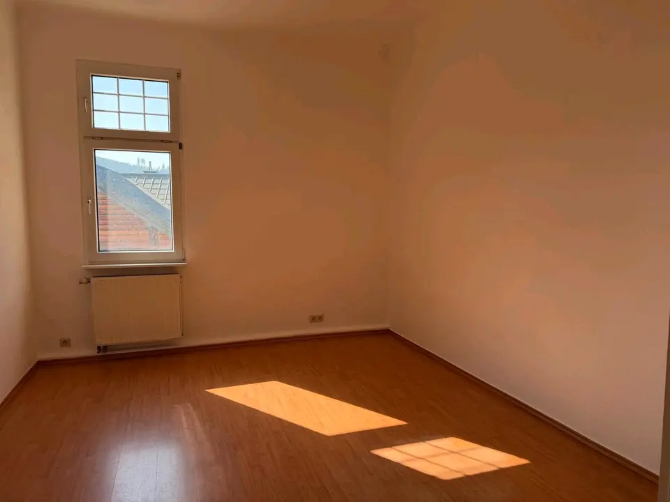 5 Zimmer Wohnung mit 130 m² in Meiningen – Bild 9