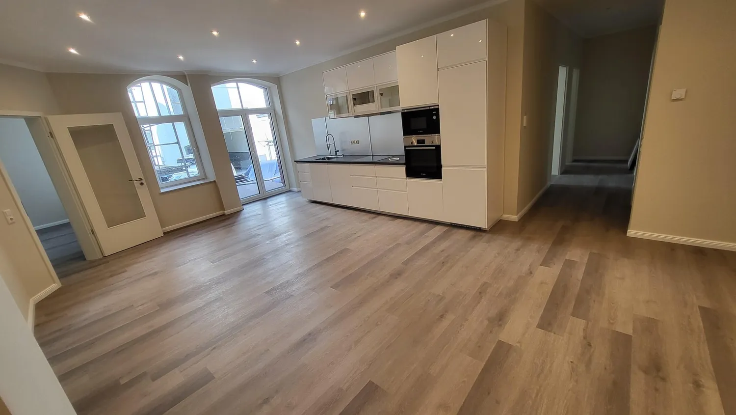 5 Zimmer Wohnung mit 128 m² in Wiesbaden – Bild 1