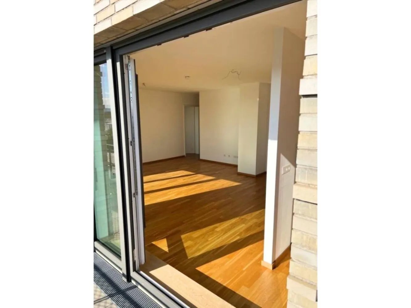 4 Zimmer Wohnung mit 128 m² in Frankfurt am Main – Bild 4