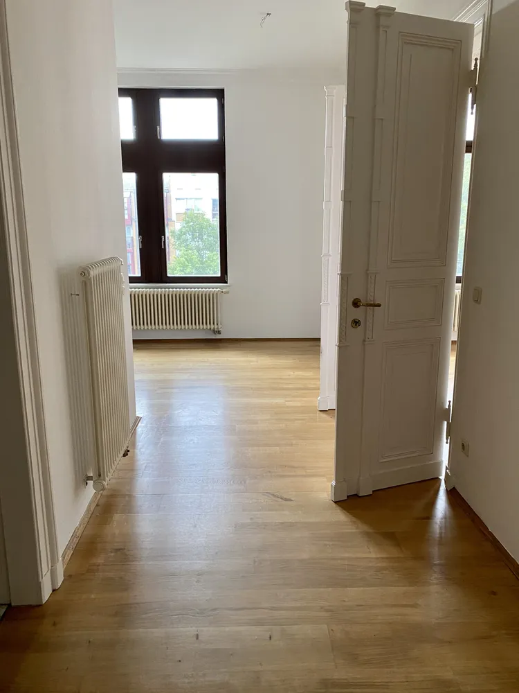2 Zimmer Wohnung mit 90 m² in Halle (Saale) – Bild 2