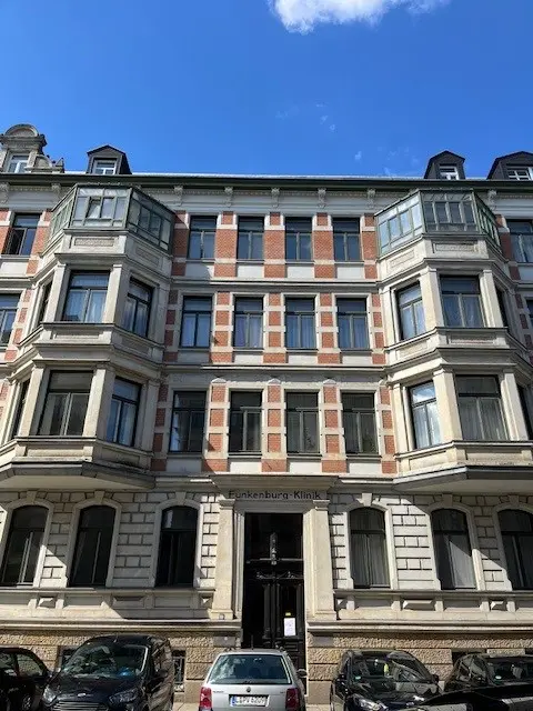 4 Zimmer Wohnung mit 137 m² in Düsseldorf – Bild 2