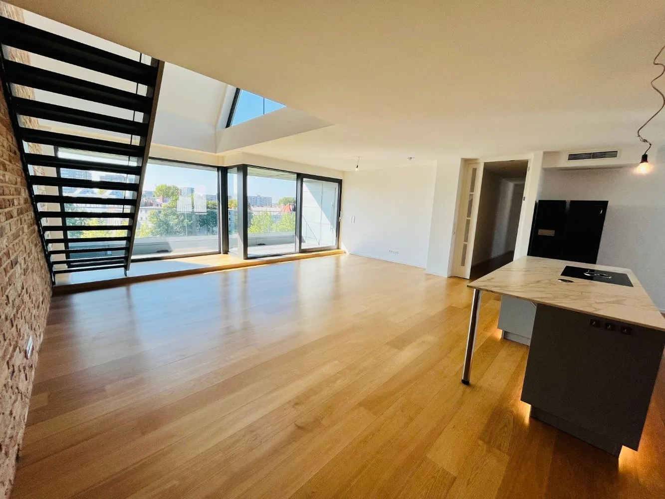 4 Zimmer Wohnung mit 210 m² in Berlin – Bild 3