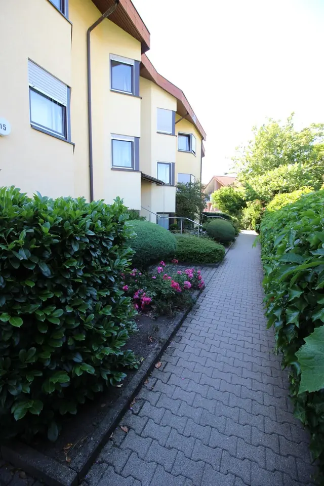 3 Zimmer Wohnung mit 80 m² in Böblingen – Bild 2