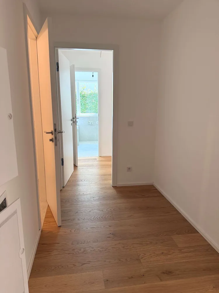 2 Zimmer Wohnung mit 92 m² in München – Bild 3