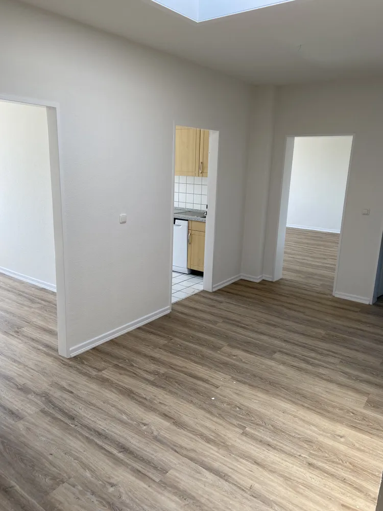 3 Zimmer Wohnung mit 105 m² in Hamburg – Bild 2