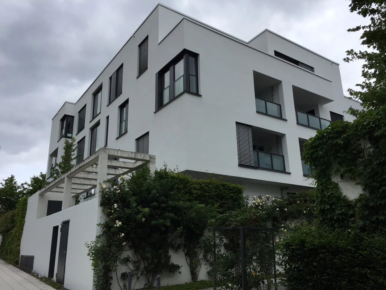 2 Zimmer Wohnung mit 68 m² in Stuttgart – Bild 2