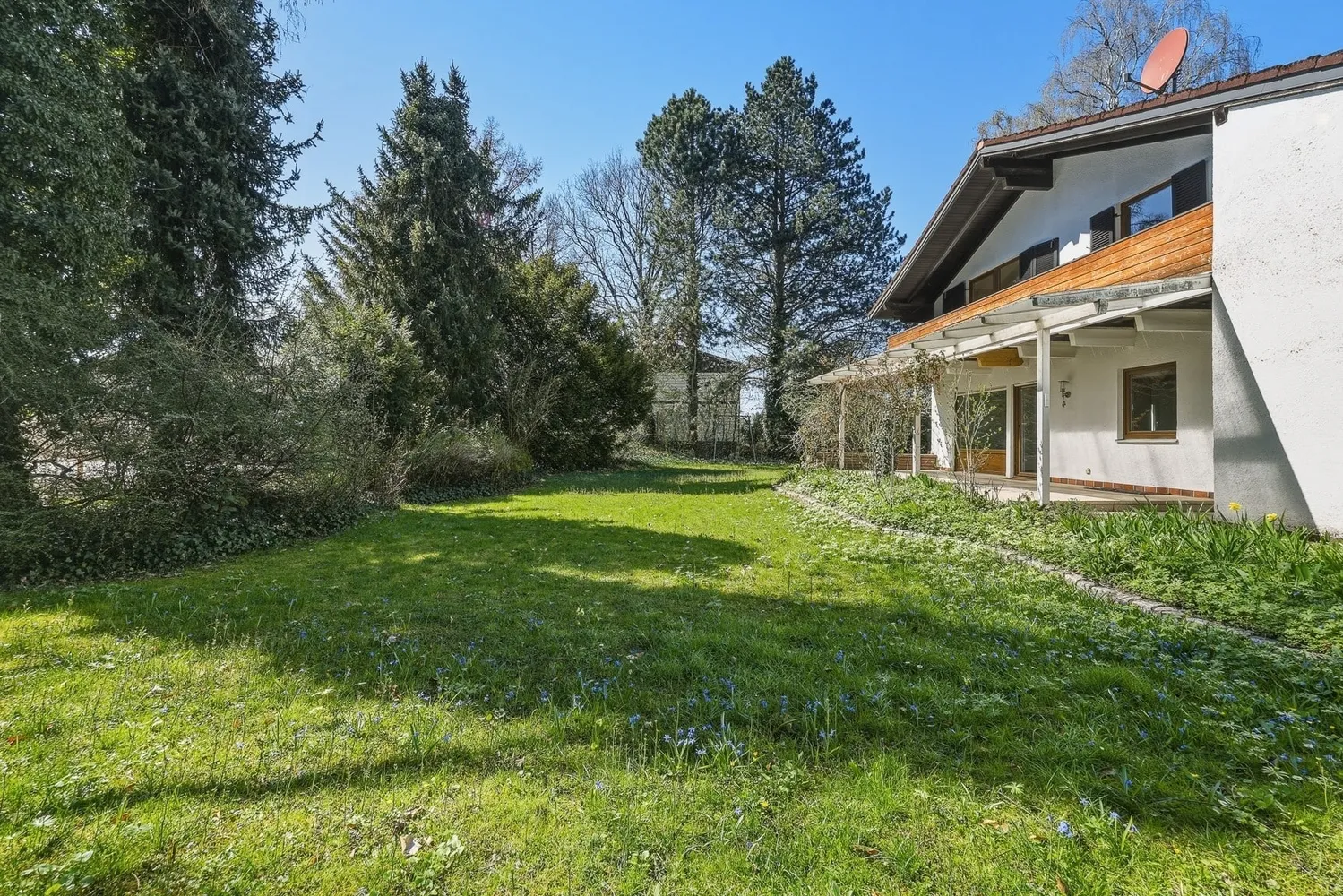7 Zimmer Haus mit 176 m² in München – Bild 3