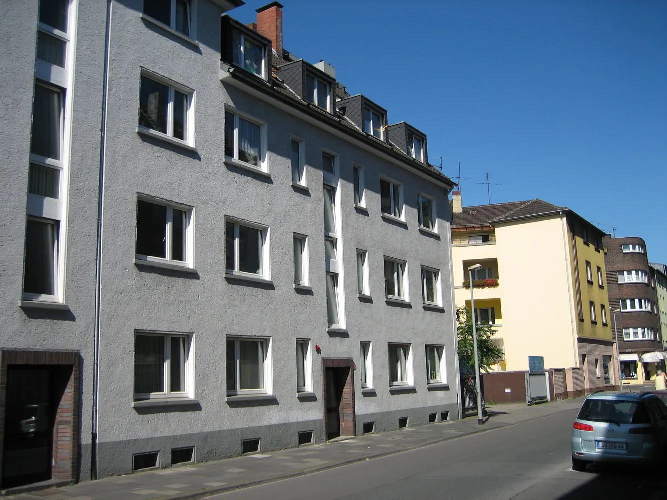 4 Zimmer Wohnung mit 74 m² in Duisburg – Bild 1