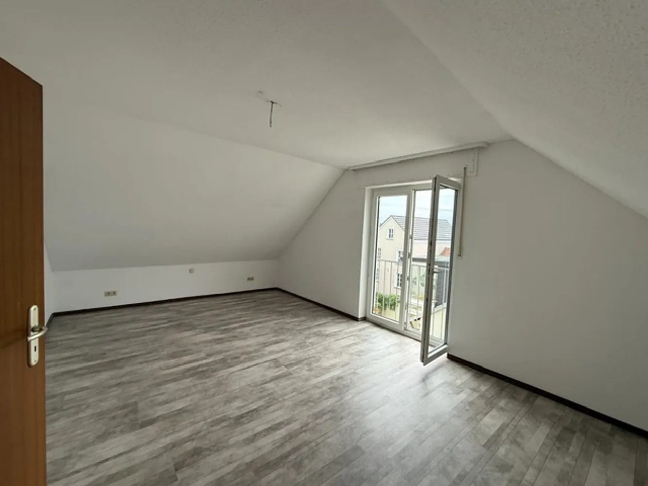 2 Zimmer Wohnung mit 72 m² in Kerpen – Bild 4