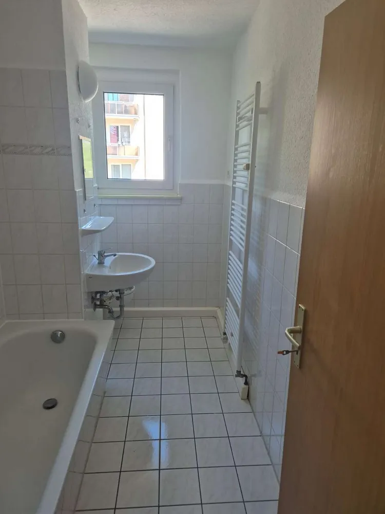 3 Zimmer Wohnung mit 68 m² in Weißenfels – Bild 3