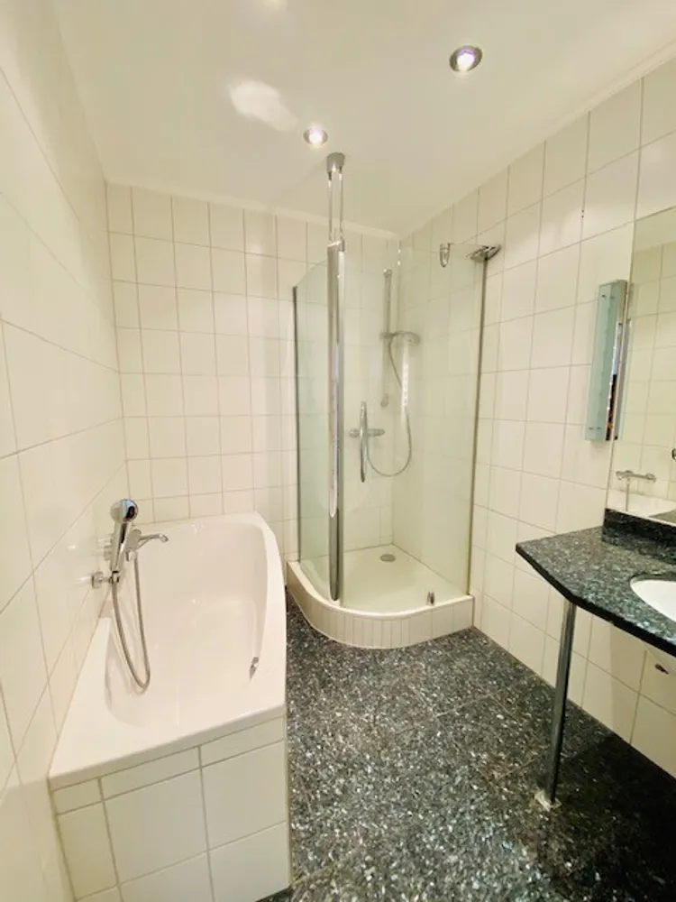 2 Zimmer Wohnung mit 118 m² in Homburg – Bild 5