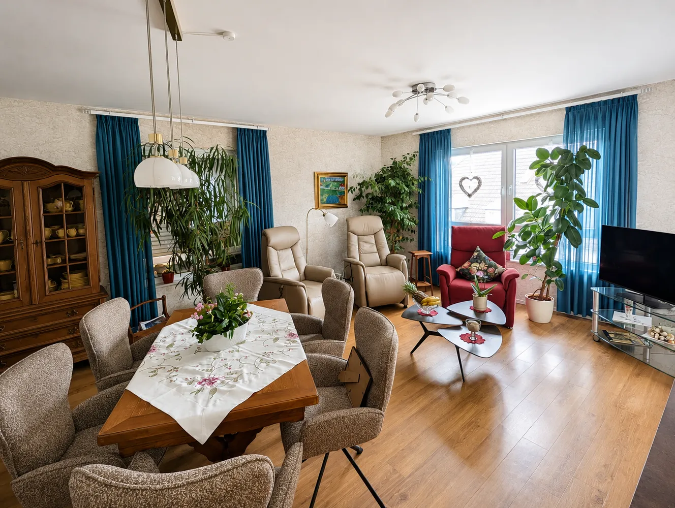 2 Zimmer Wohnung mit 82 m² in Oberhausen – Bild 1