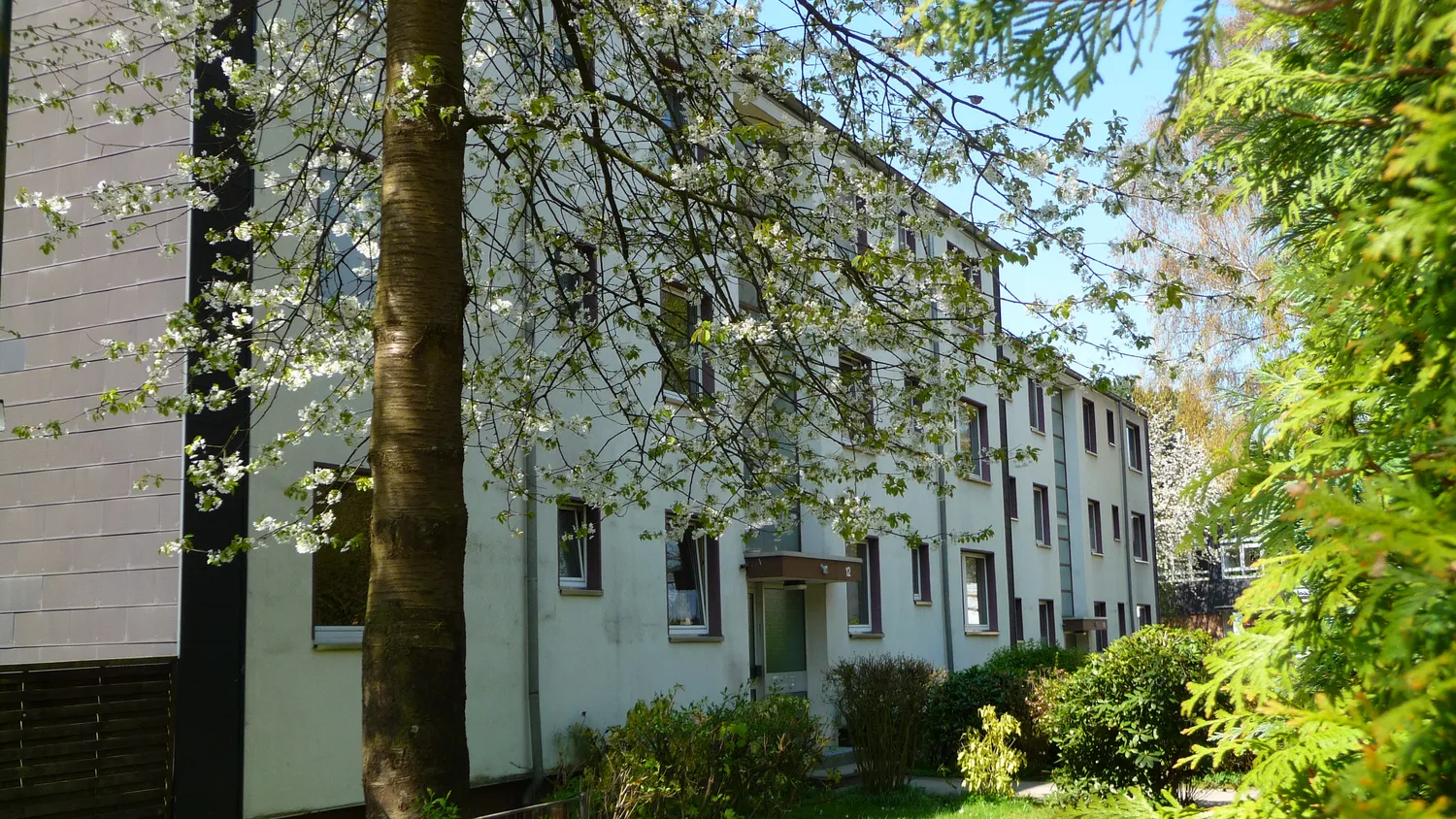 4 Zimmer Wohnung mit 87 m² in Düsseldorf – Bild 1