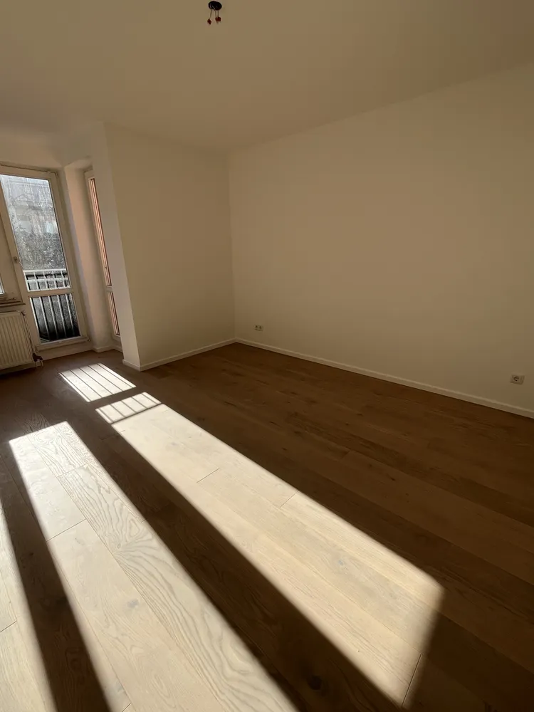 1 room apartment with 24 m² in Cologne – Photo 2
