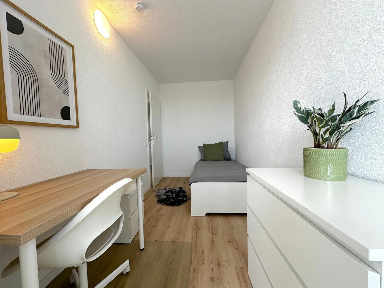 7 Zimmer Wohnung mit 100 m² in Frankfurt am Main – Bild 3