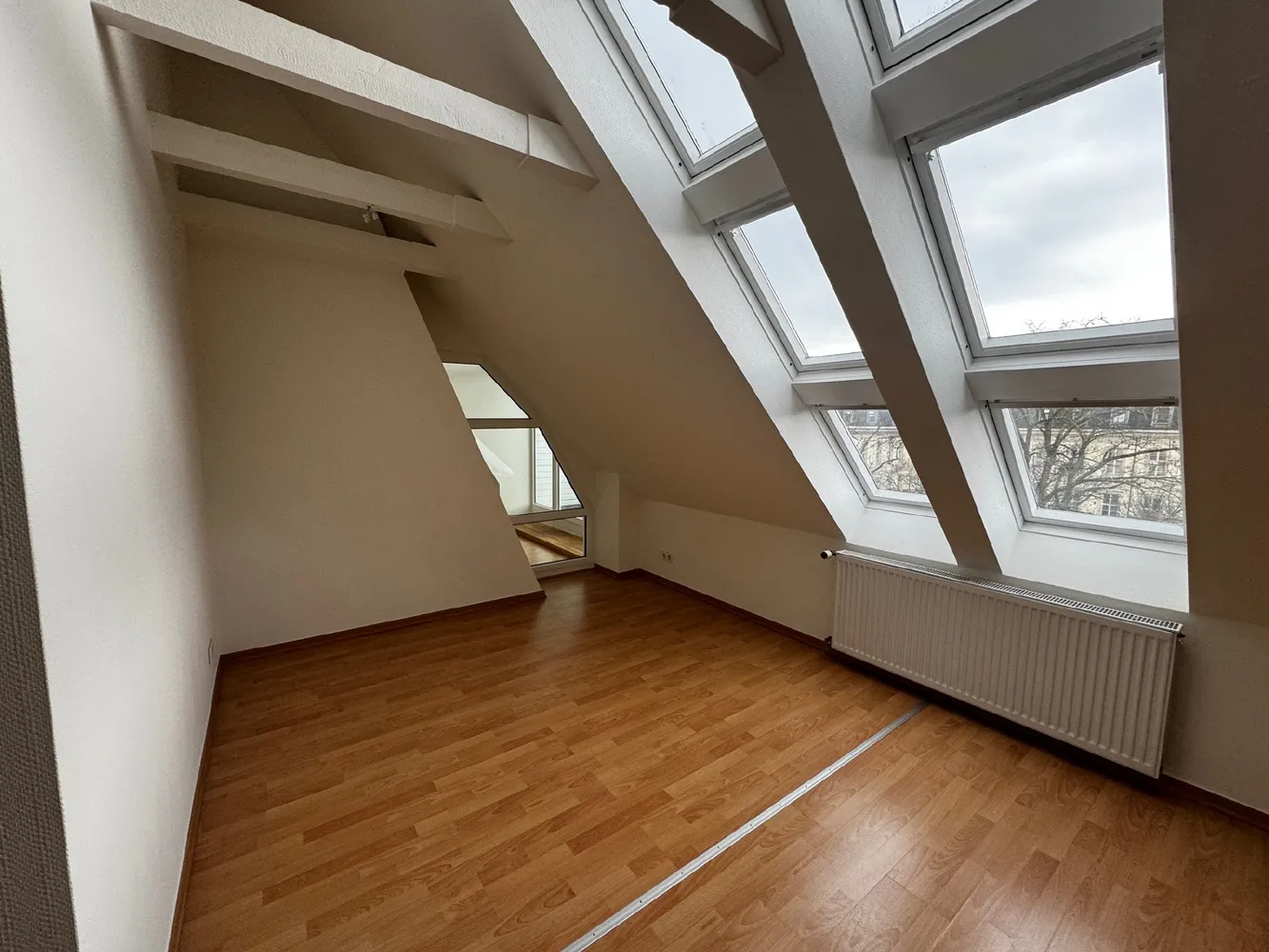 4 Zimmer Wohnung mit 120 m² in Hannover – Bild 4