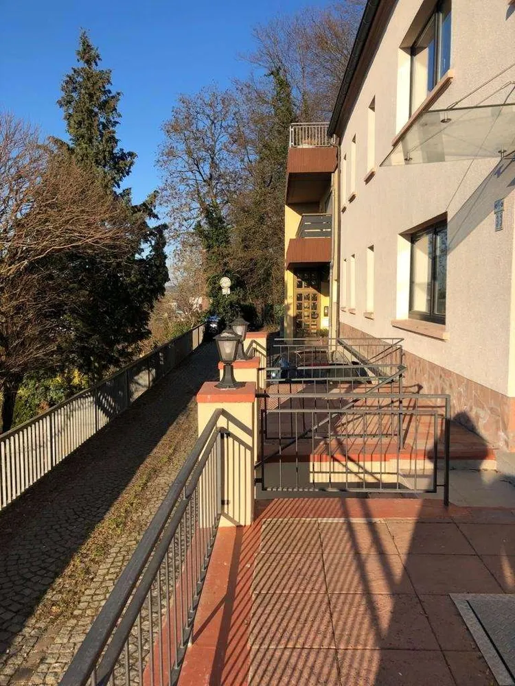 5 Zimmer Haus mit 160 m² in Homburg – Bild 2