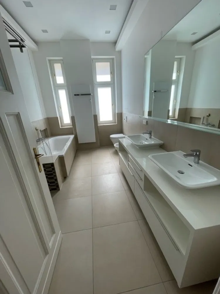 5 room apartment with 213 m² in Berlin – Photo 9
