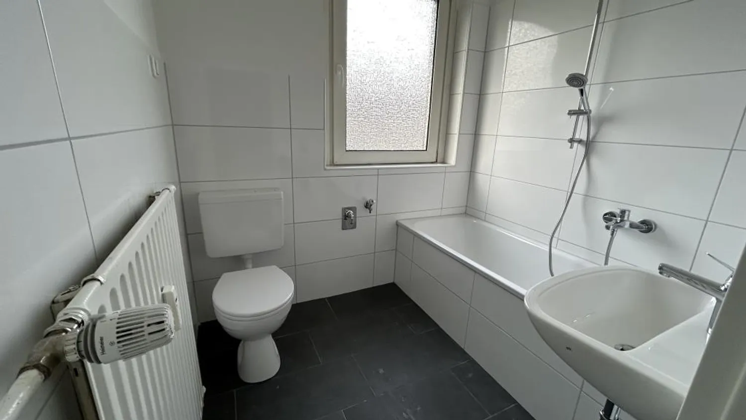 2 room apartment with 50 m² in Herten – Photo 4