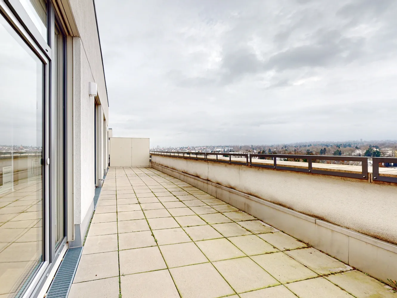 3 room apartment with 105 m² in Frankfurt am Main – Photo 3