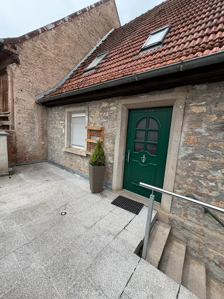 3 Zimmer Haus mit 95 m² in Würzburg – Bild 2
