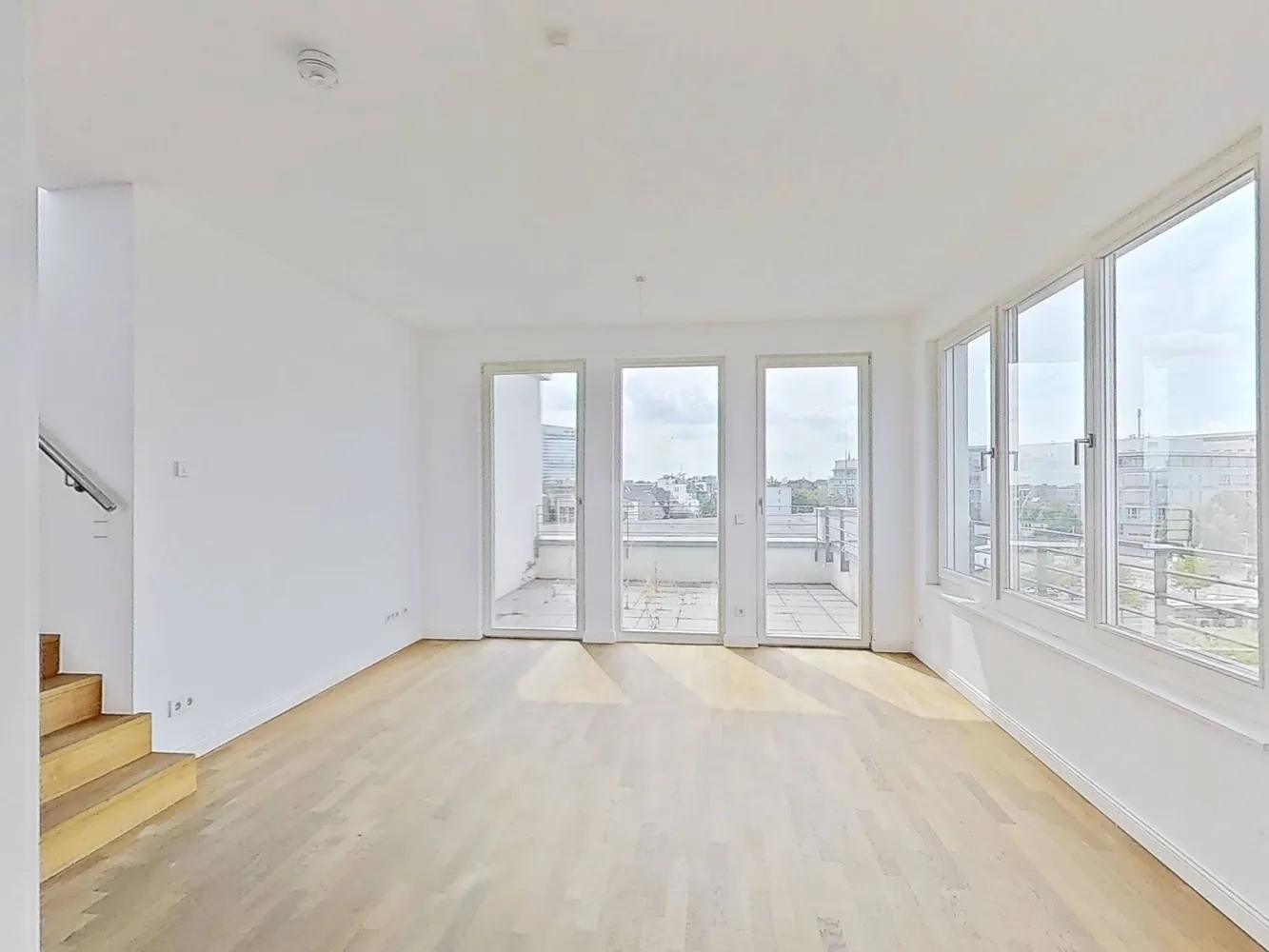 3 Zimmer Wohnung mit 99 m² in Düsseldorf – Bild 2