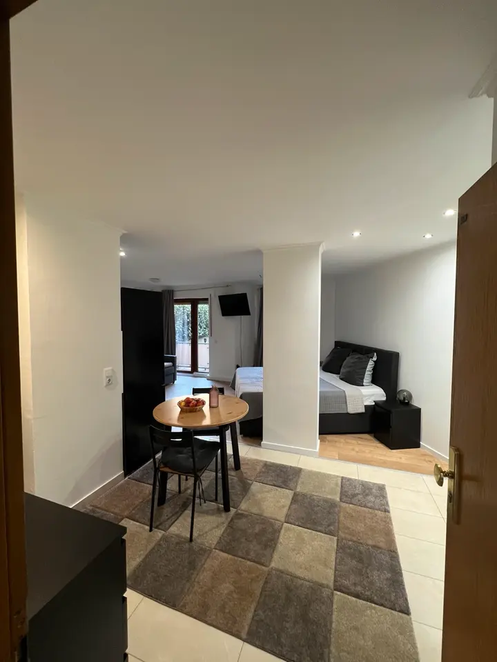 2 Zimmer Wohnung mit 70 m² in Neuss – Bild 2