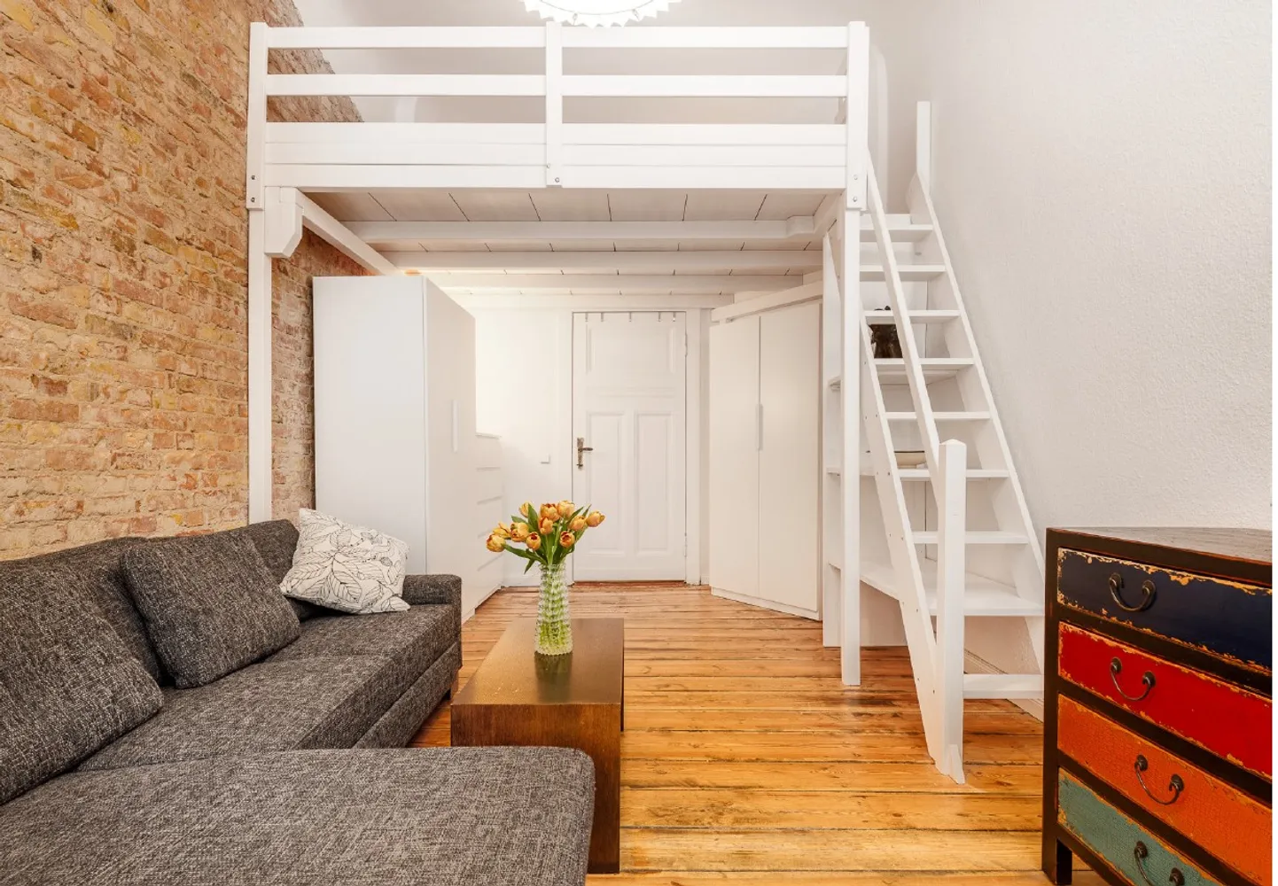 1 room apartment with 45 m² in Berlin – Photo 2