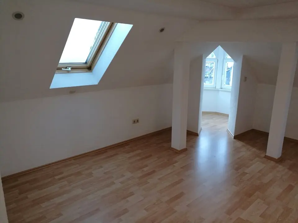 2 Zimmer Wohnung mit 67 m² in Schmalkalden – Bild 3