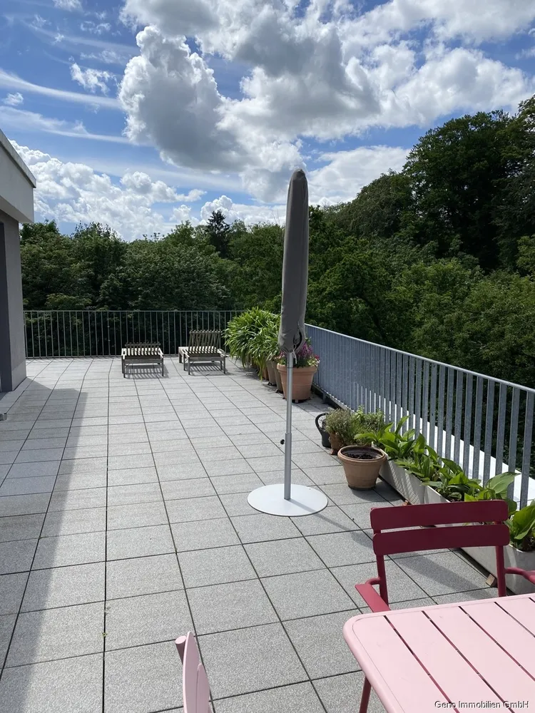 4 Zimmer Wohnung mit 163 m² in Essen – Bild 8